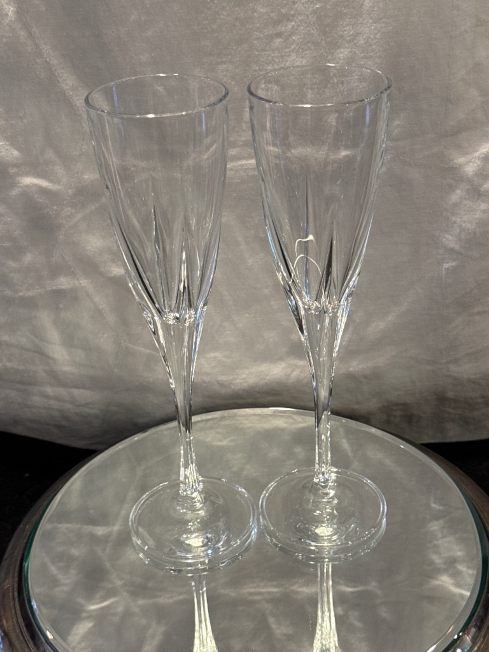 2 Mikasa Park Lane leaded Crystal champagne, flutes